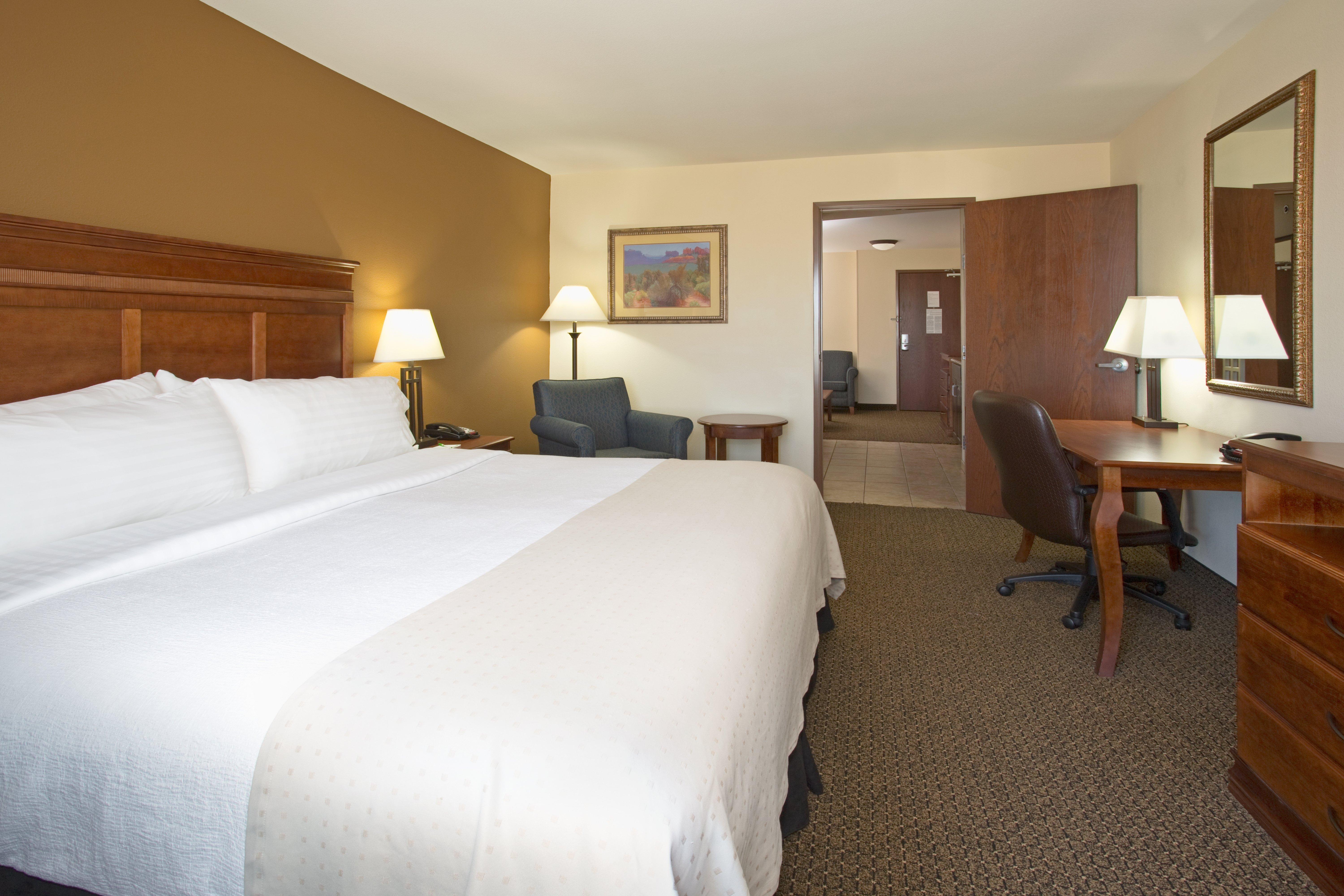 Holiday Inn Express & Suites Trinidad By Ihg Exteriör bild