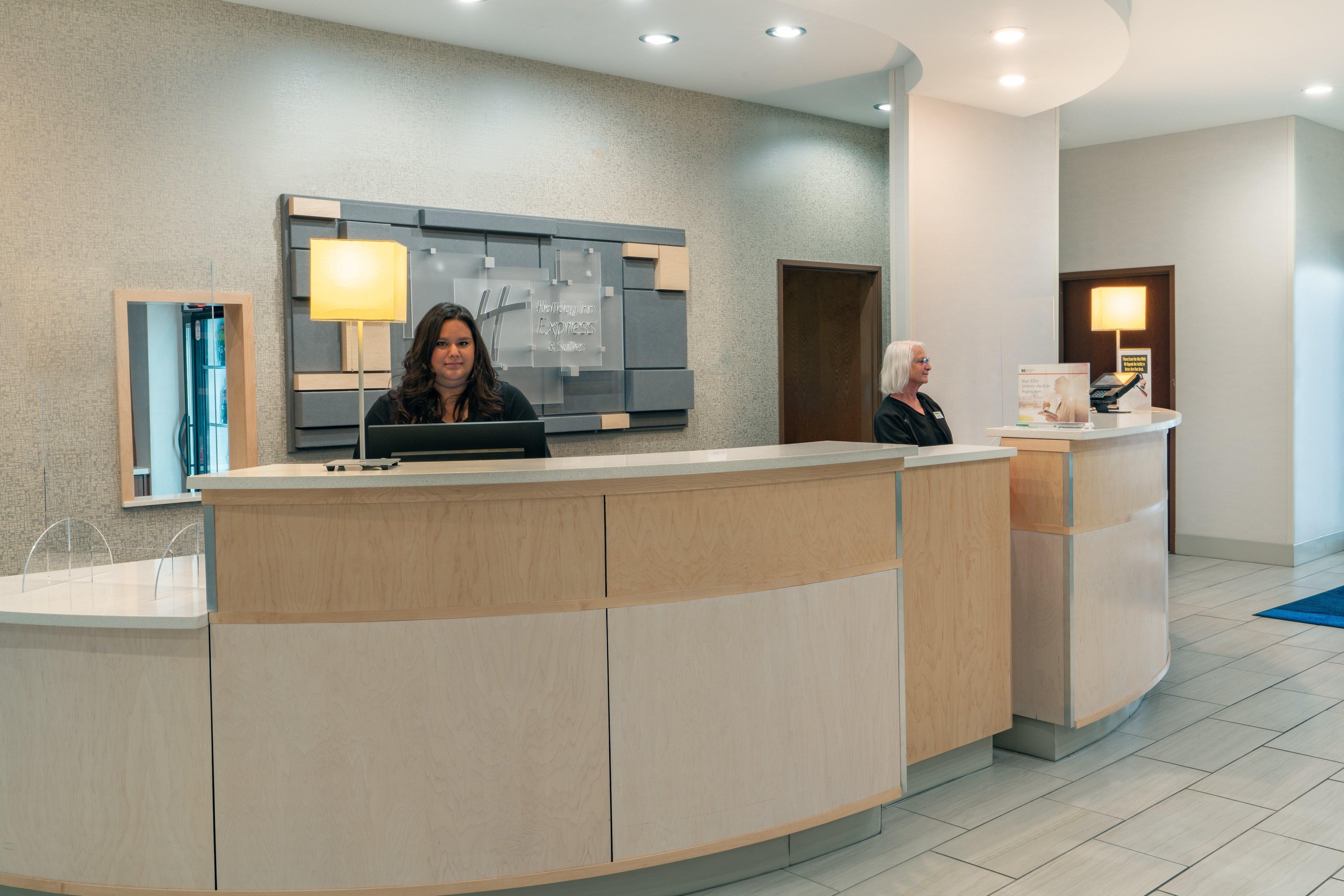 Holiday Inn Express & Suites Trinidad By Ihg Exteriör bild