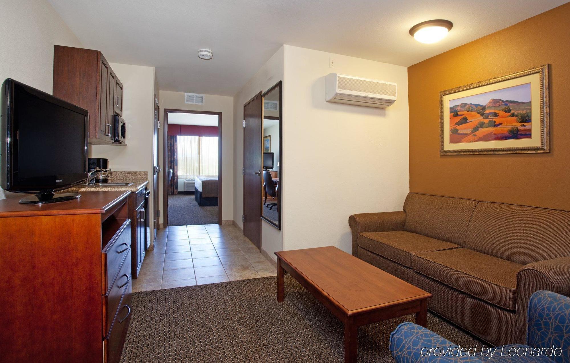 Holiday Inn Express & Suites Trinidad By Ihg Rum bild